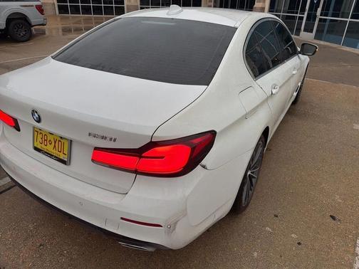 2022 BMW 530 i