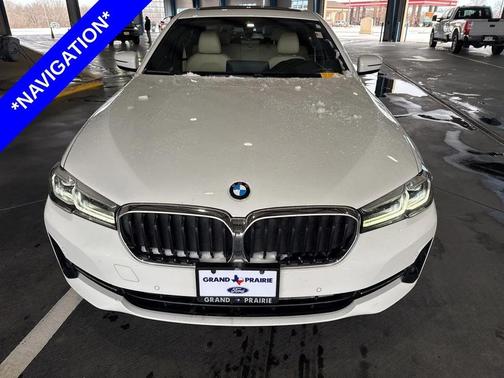 2022 BMW 530 i