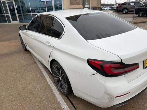 2022 BMW 530 i