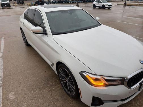 2022 BMW 530 i