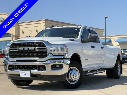 2024 RAM 3500 Big Horn Crew Cab 4x4 8' Box