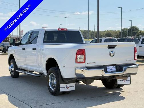 2024 RAM 3500 Big Horn Crew Cab 4x4 8' Box