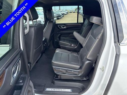 Summit White 2023 Chevrolet Suburban Premier