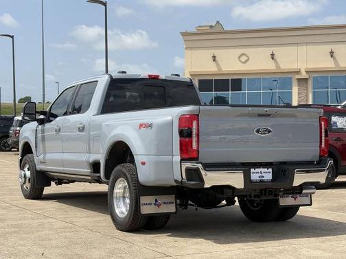 2025 Ford F-350 Lariat