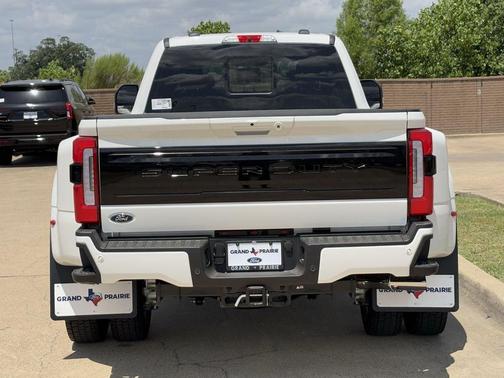 Star White Metallic Tri-Coat 2026 Ford F-450 Platinum