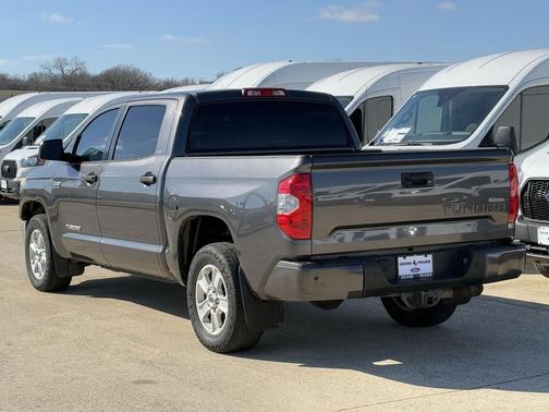 2018 Toyota Tundra SR5