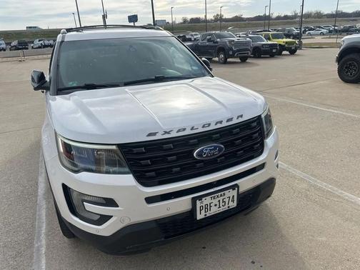 2017 Ford Explorer sport
