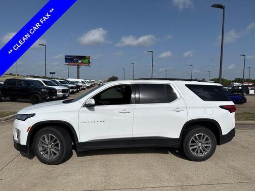 Summit White 2023 Chevrolet Traverse LT Cloth