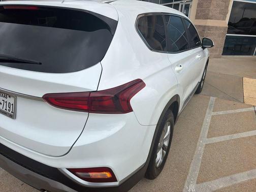 2019 Hyundai SANTA FE SE 2.4