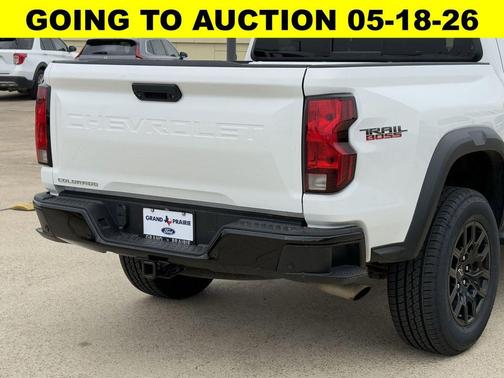 Summit White 2024 Chevrolet Colorado Trail Boss