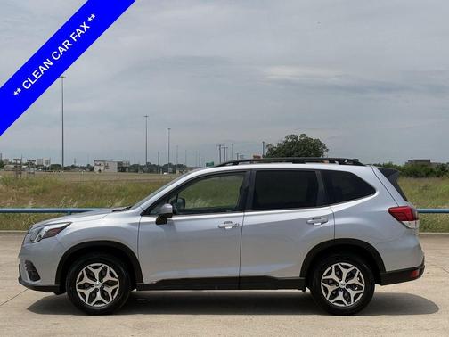 Ice Silver 2024 Subaru Forester Premium