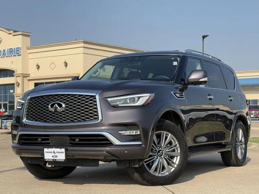 2023 INFINITI QX80 Luxe