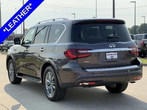 2023 INFINITI QX80 Luxe