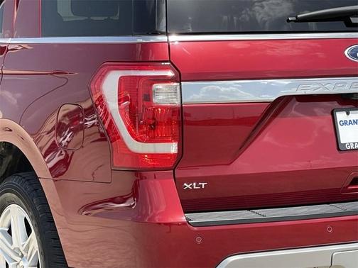 Photo 5 of 30 of 2019 Ford Expedition XLT