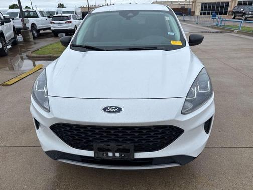 Oxford White 2022 Ford Escape S