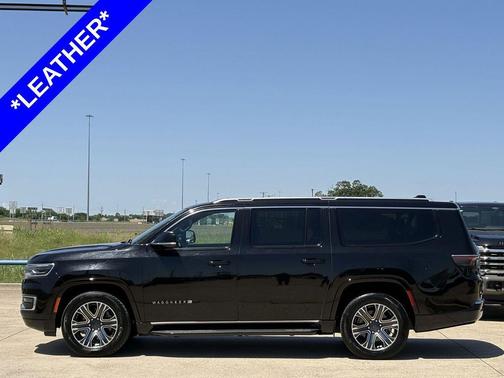 Diamond Black Crystal Pearlcoat 2024 Jeep Wagoneer L Series II 4x2