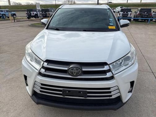 2018 Toyota Highlander 
