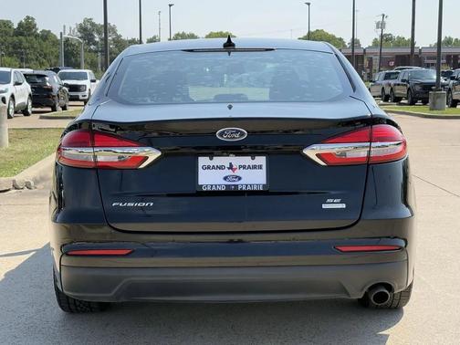 2020 Ford Fusion SE