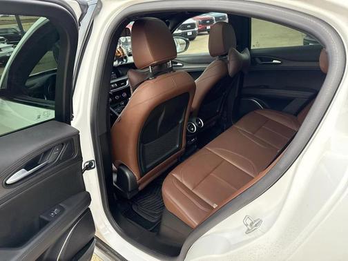 2022 Alfa Romeo Stelvio Ti
