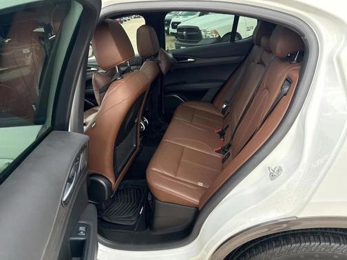 2022 Alfa Romeo Stelvio Ti