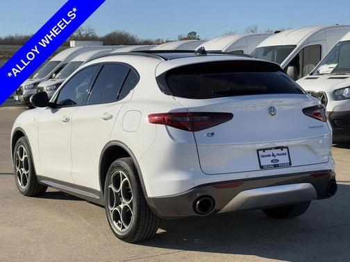 2022 Alfa Romeo Stelvio Ti