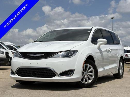 Bright White Clearcoat 2020 Chrysler Pacifica Touring