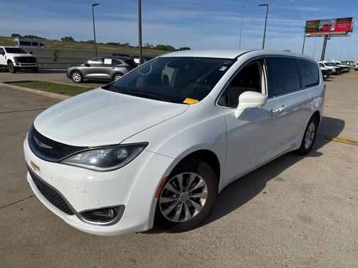 2020 Chrysler Pacifica Touring