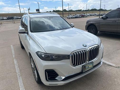 Mineral White Metallic 2020 BMW X7 xDrive40i