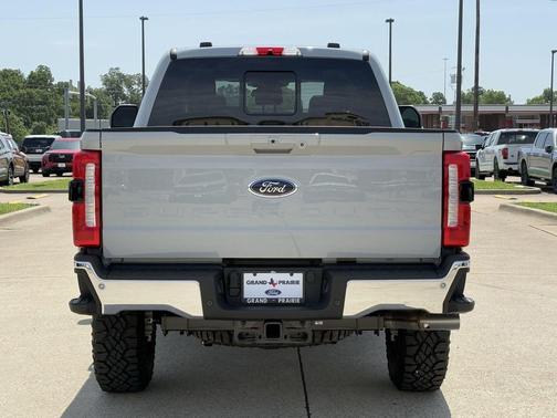 Avalanche 2026 Ford F-250 Lariat