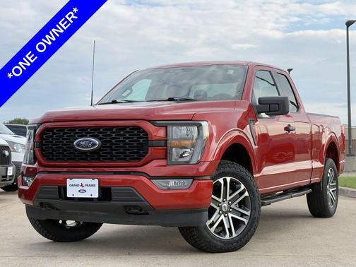 Hot Pepper Red Metallic Tinted Clearcoat 2023 Ford F-150 XL