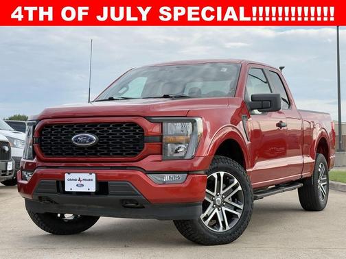 Hot Pepper Red Metallic Tinted Clearcoat 2023 Ford F-150 XL
