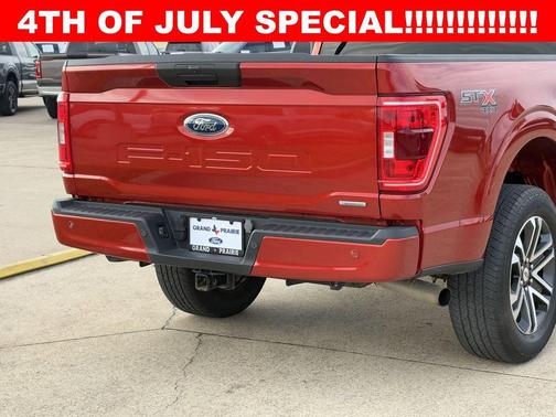Hot Pepper Red Metallic Tinted Clearcoat 2023 Ford F-150 XL