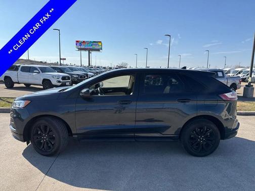 2022 Ford Edge SE