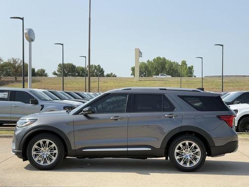 Carbonized Gray Metallic 2026 Ford Explorer Platinum