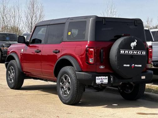 Ruby Red Metallic Tinted Clearcoat 2026 Ford Bronco Big Bend
