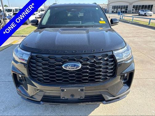 Agate Black Metallic 2025 Ford Explorer ST-Line