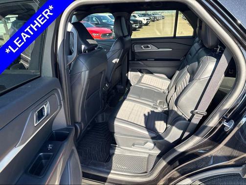 Agate Black Metallic 2025 Ford Explorer ST-Line