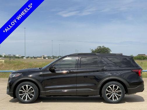 Agate Black Metallic 2025 Ford Explorer ST-Line