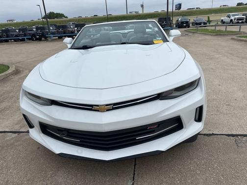 Summit White 2017 Chevrolet Camaro 2LT