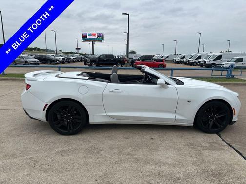 Summit White 2017 Chevrolet Camaro 2LT