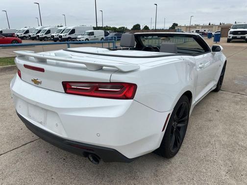 Summit White 2017 Chevrolet Camaro 2LT