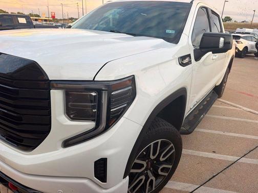 Summit White 2024 GMC Sierra 1500 AT4
