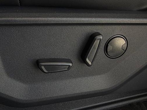 Space Silver Metallic 2026 Ford Expedition Max Platinum