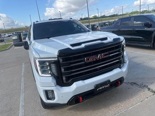 Summit White 2022 GMC Sierra 2500 AT4