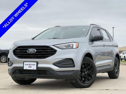 Iconic Silver Metallic 2022 Ford Edge SE