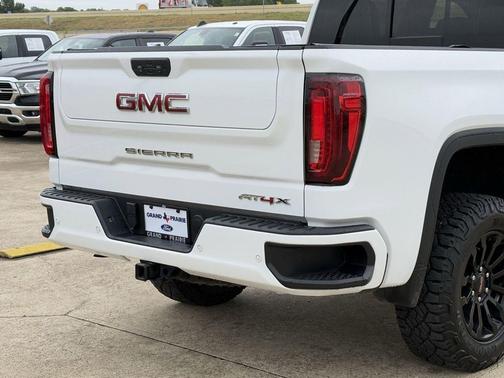 2022 GMC Sierra 1500 AT4X