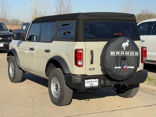 2026 Ford Bronco Base