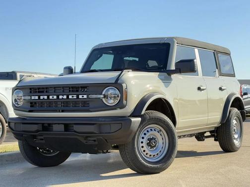 2026 Ford Bronco Base