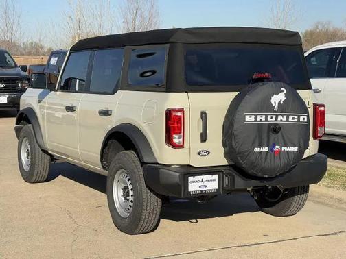 2026 Ford Bronco Base