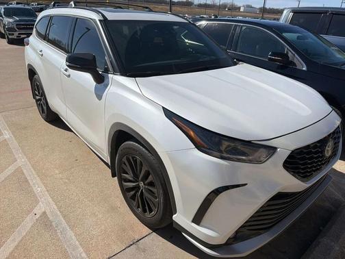 2025 Toyota Highlander XSE